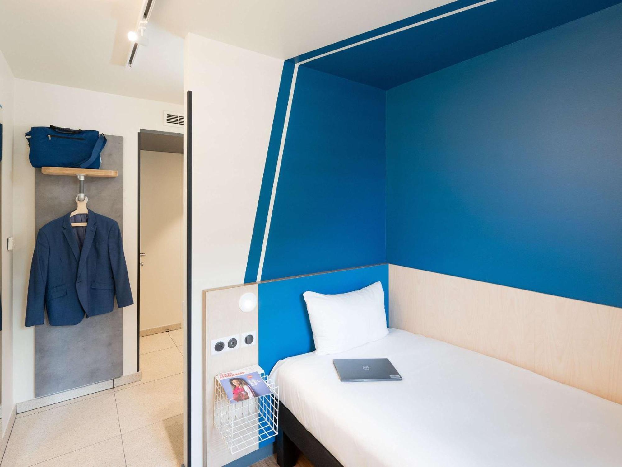 Ibis Budget Lyon Centre Confluence Exterior foto