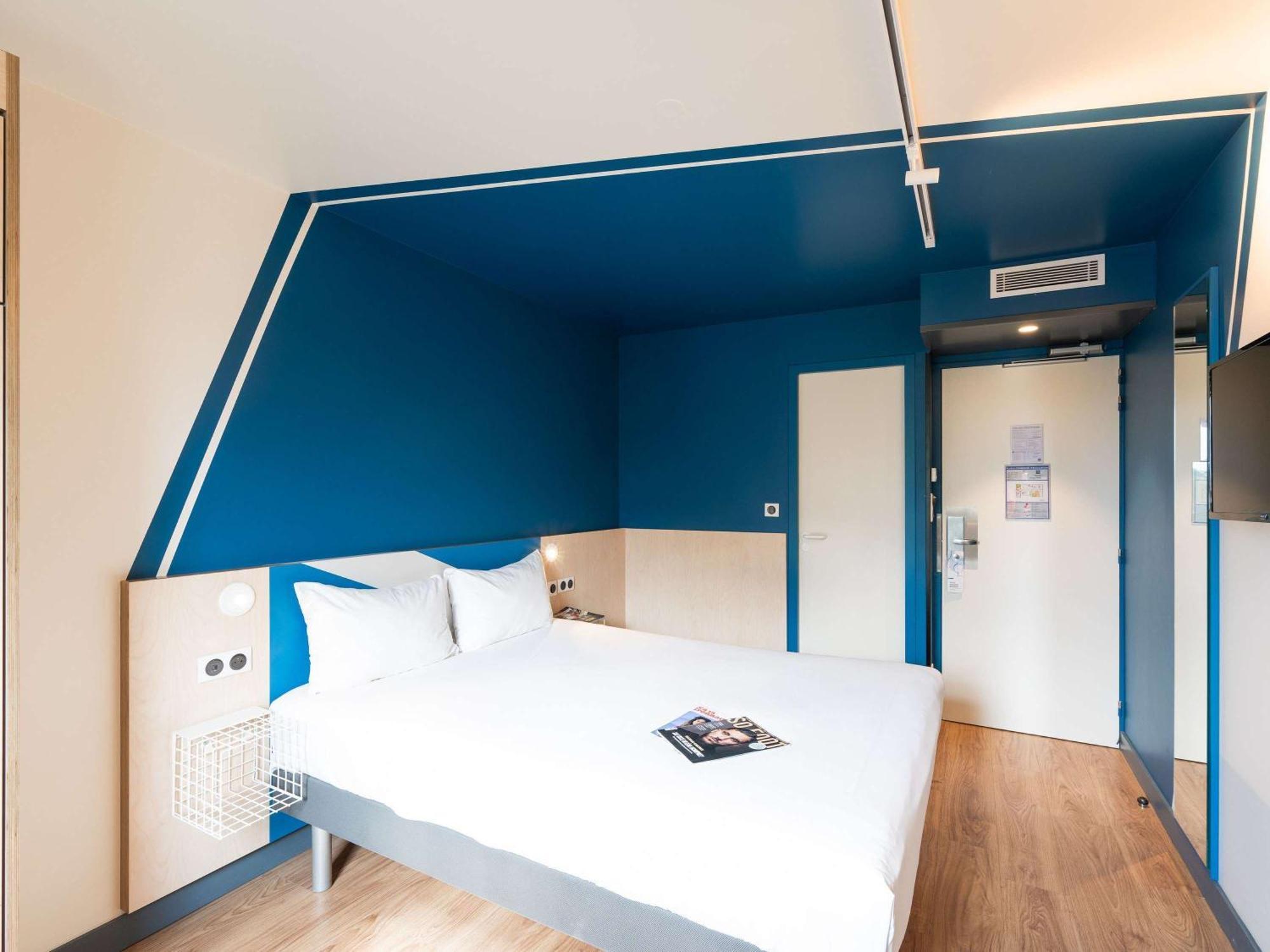 Ibis Budget Lyon Centre Confluence Exterior foto