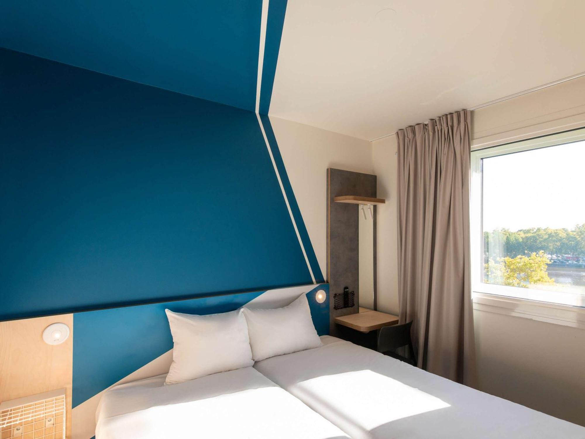 Ibis Budget Lyon Centre Confluence Exterior foto
